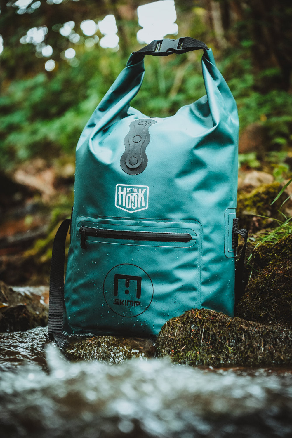 PACK AVENTURE | Sac à dos étanche + casquette | Forest green